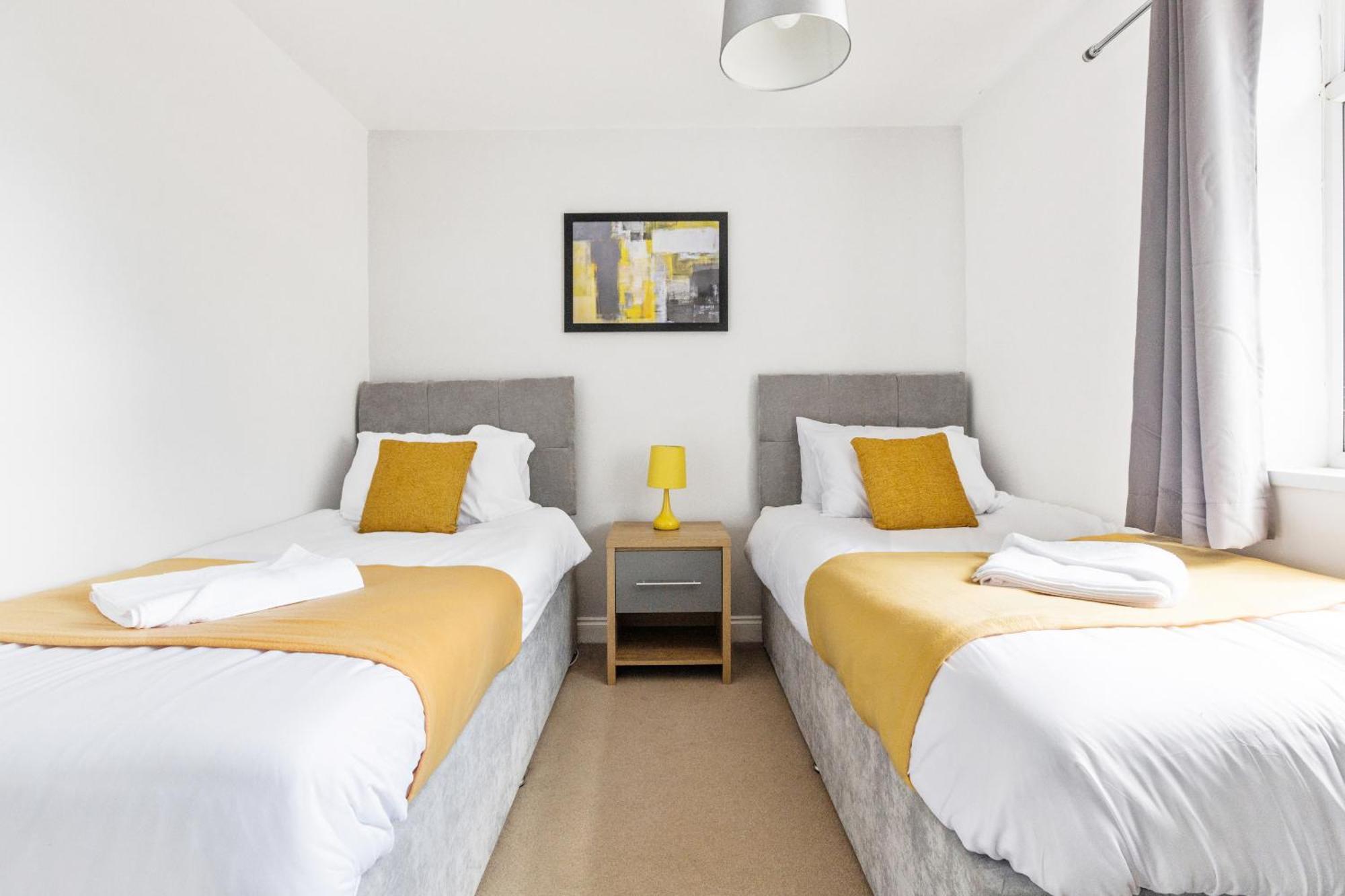 Апартаменты Opp B'Ham - Freshly Refurbished Walls And Carpets! Big Savings Booking 7 Days Or More! Marston Green Экстерьер фото